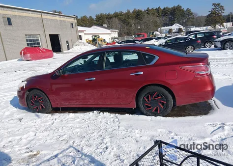 2013 Nissan Altima 2.5 z USA, uszkodzony, nr VIN 1N4AL3AP5DC259618